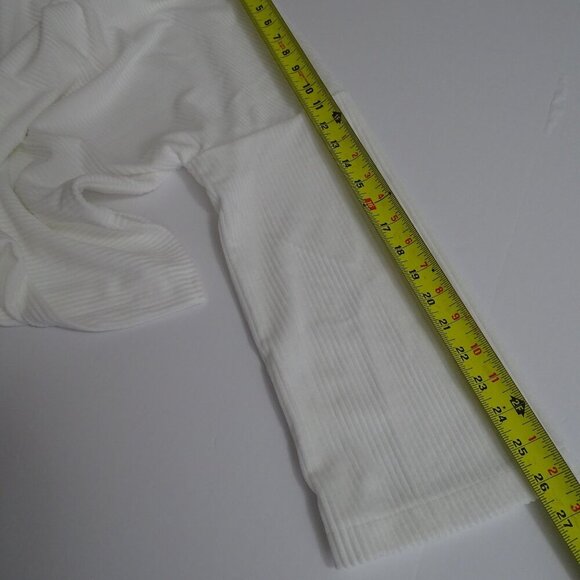 White Textured Stripe Pullover Top Women Size M Long Sleeve Casual - Picture 8 of 9